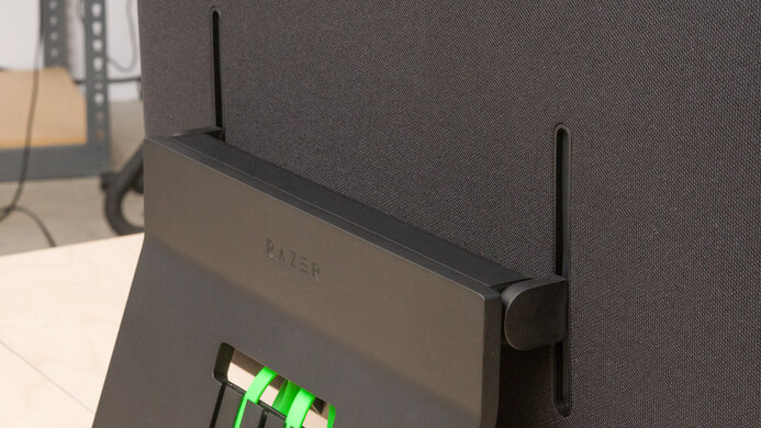 Razer Raptor 27 165Hz Ergonomics Picture