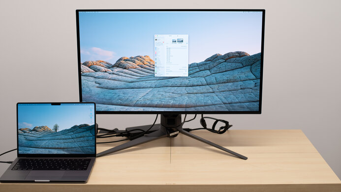 ASUS ROG Swift OLED PG32UCDM Display Picture