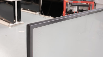 LG UM8070 Borders Picture