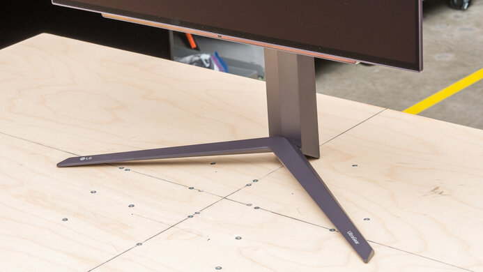 LG 27GS95QE-B Stand Picture