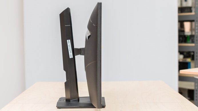 MSI G274QPF-QD Thickness Picture