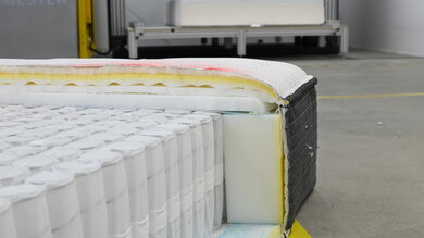 Beautyrest Silver BRS900 Edge Support Picture