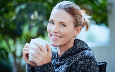 Apple MacBook Pro 14 (M5, 2025) Reflections Photo Max