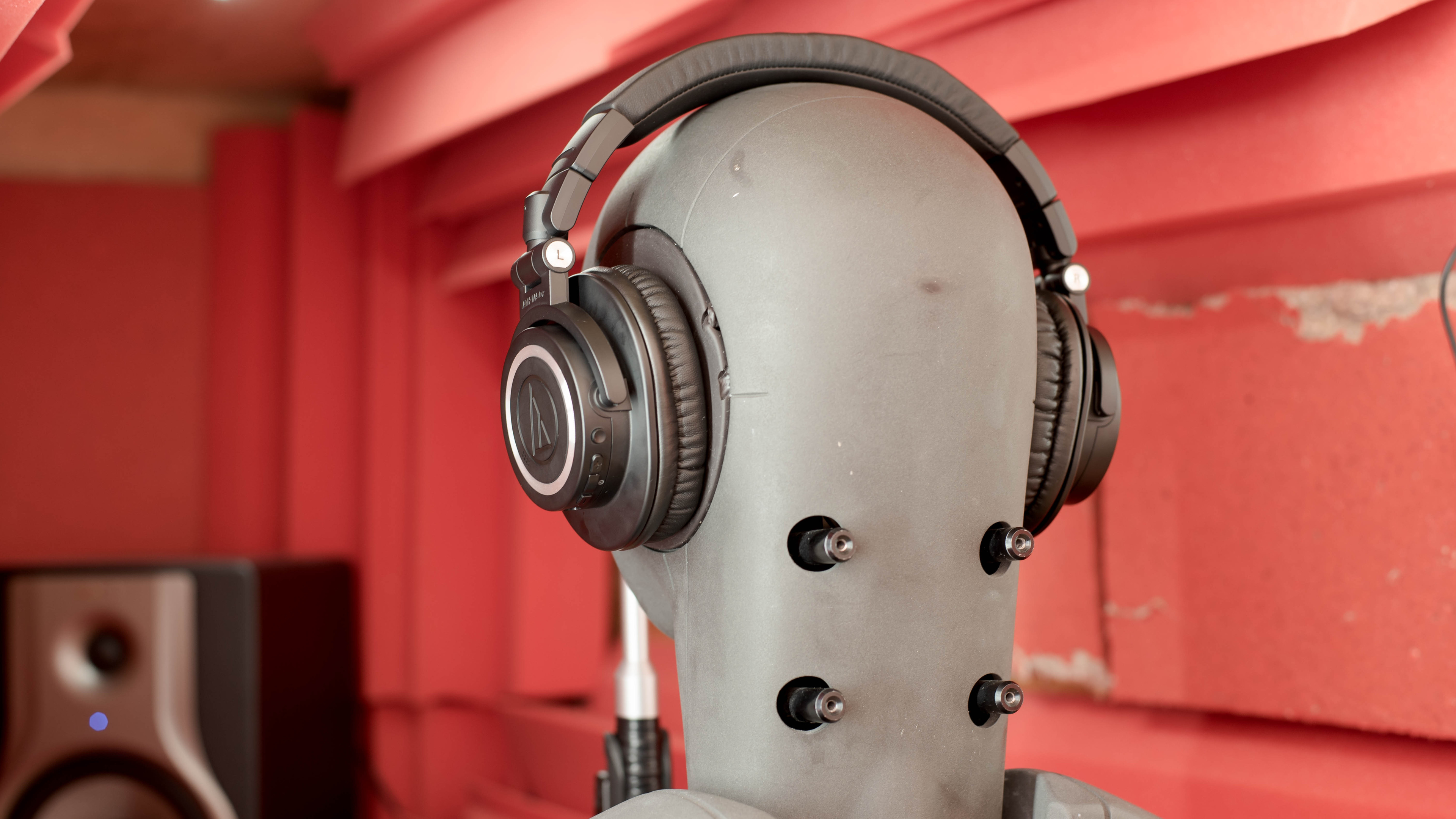 Audio-Technica ATH-M50xBT2 Wireless Review - RTINGS.com