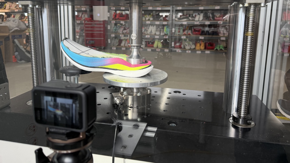 Under Armour Velociti Elite 3