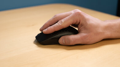 SteelSeries Aerox 3 Wireless (2022) Fingertip Grip Picture