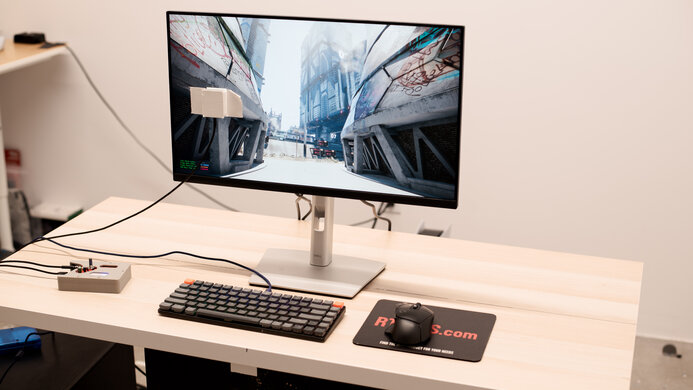 Dell P2423D In-Test Picture