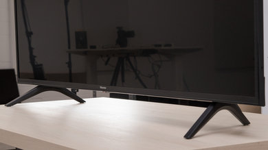 Hisense H6570F Stand Picture