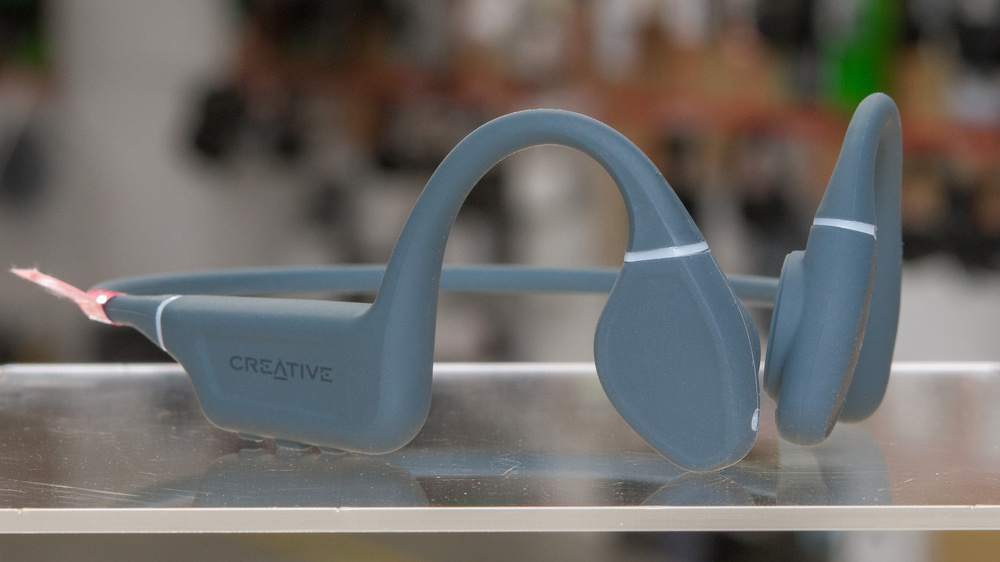 Creative Outlier Free  Headphones Review
