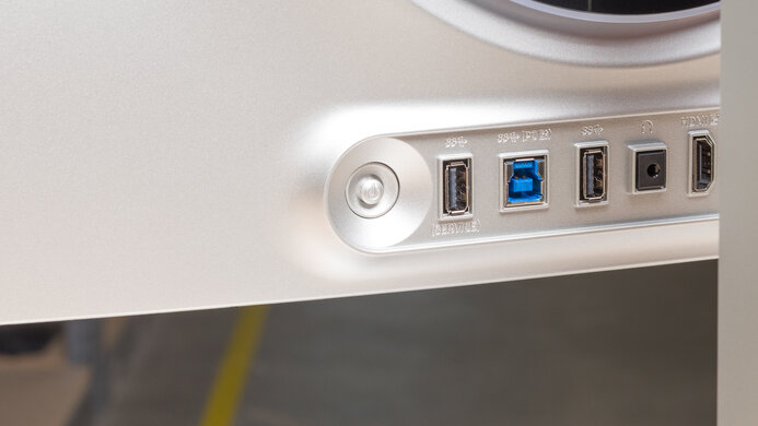 Samsung Odyssey OLED G81SF S27FG810S Controls Picture