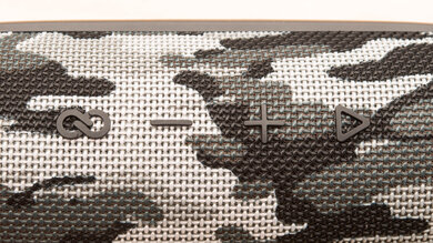 JBL Flip 5 Controls Photo 2