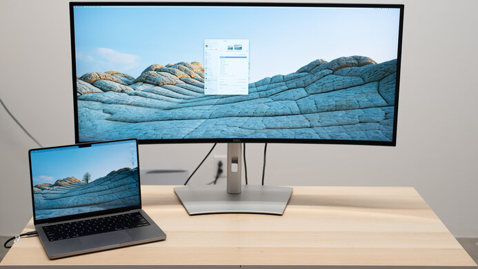 Dell U4025QW Display Picture