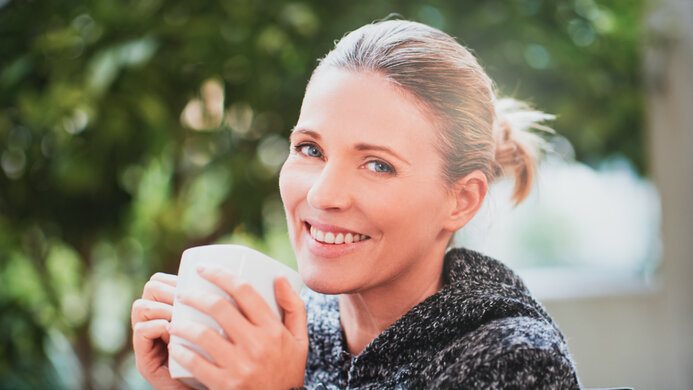 Dell P3223DE Average Room