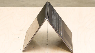 Lenovo Yoga 7i 16 (2023) Hinge Photo