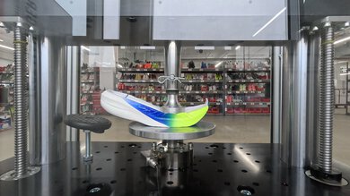 Mizuno Hyperwarp Pure Forefoot Cushioning Picture