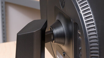 LG 24GS65F-B Ergonomics Picture