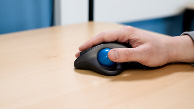 Logitech M570 Palm Grip Picture