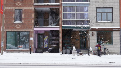 Sony α6600 Sample Gallery - Studio