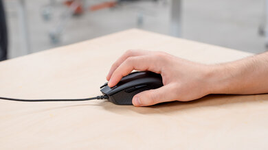 Corsair HARPOON RGB Claw Grip Picture