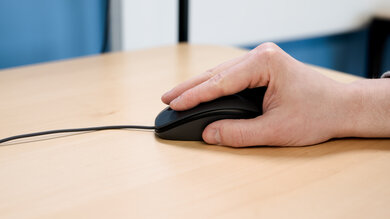 Logitech M100 Fingertip Grip Picture