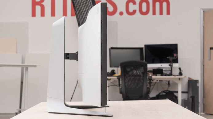 Dell Alienware AW3821DW Thickness Picture