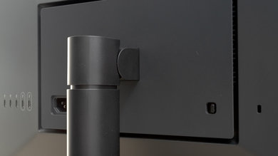 LG UltraFine 4k Ergonomics picture