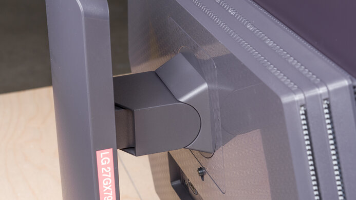 LG 27GX790A-B Ergonomics Picture