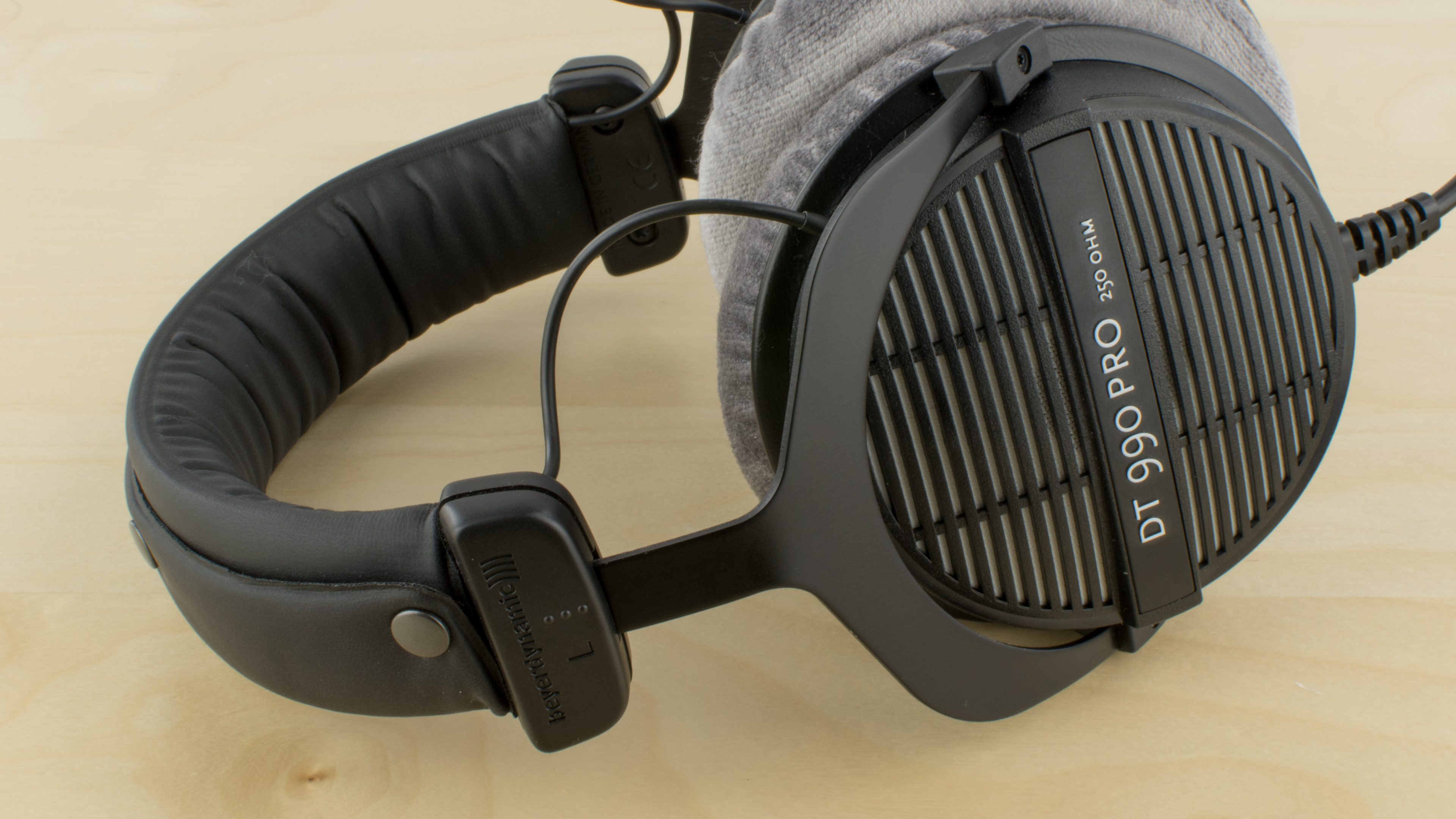 Beyerdynamic DT 990 PRO Review RTINGS
