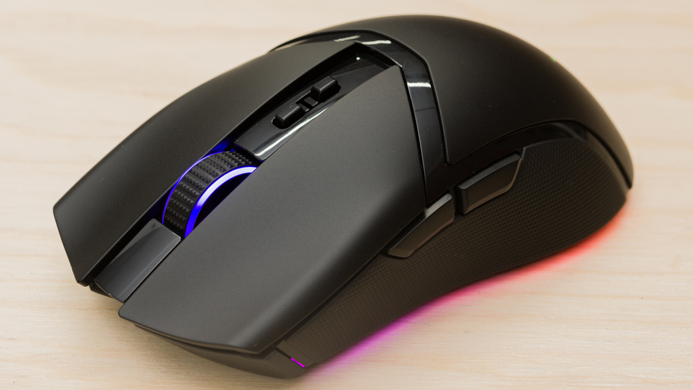 Razer Cobra Pro White + Tappetino Pro Glide - Mouse Wireless 30K DPI Con 10 Tasti E Illuminazione Chroma