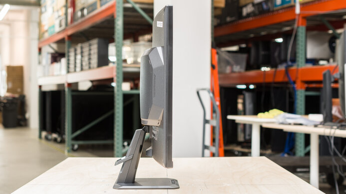 Gigabyte GS27QC Thickness Picture