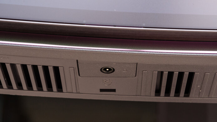 LG 45GR95QE-B Inputs 2