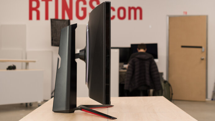 LG 38GN950-B Thickness Picture