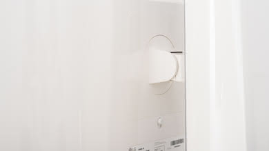 LG 32UD99-W Ergonomics Picture