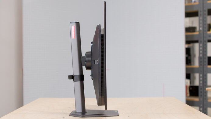 Gigabyte MO27Q28G Thickness Picture