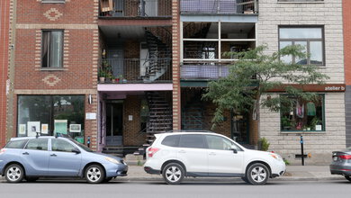 Panasonic LUMIX LX100 II Sample Gallery - Studio