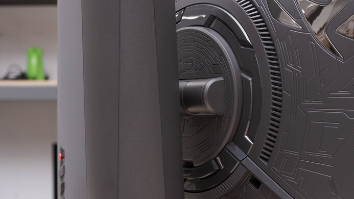 ASUS ROG Strix XG27AQ Ergonomics Picture