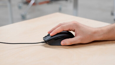 Corsair HARPOON RGB Fingertip Grip Picture