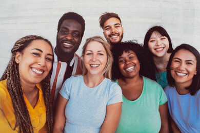 HP ENVY 6155e Friends Picture