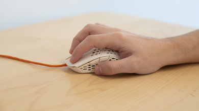 Finalmouse Ultralight 2 - Cape Town Claw Grip Picture