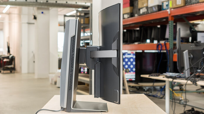 LG 42 OLED Flex Thickness Picture