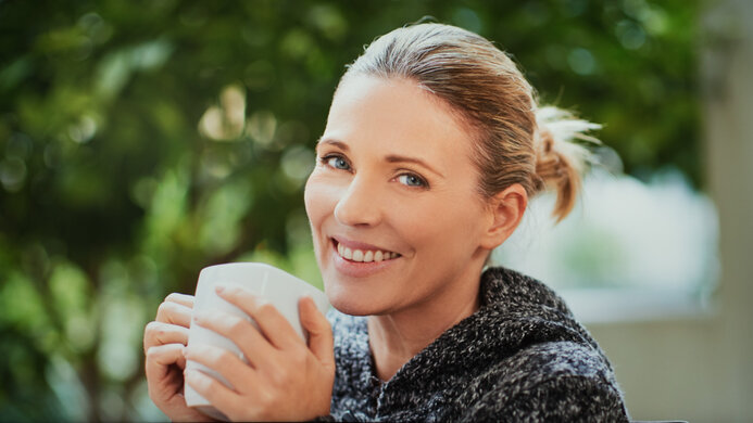 AOC CQ32G1 Average Room