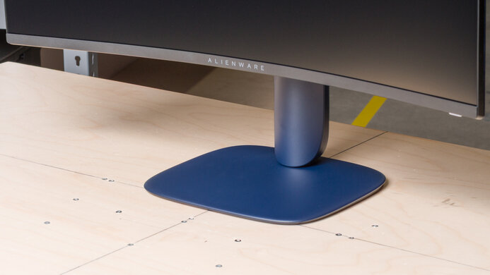 Dell Alienware AW3225DM Stand Picture