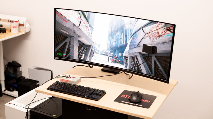 MSI MPG 341CQPX QD-OLED In-Test Picture