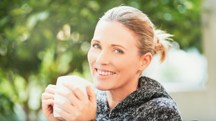 ASUS TUF Gaming VG27WQ1B Average Room