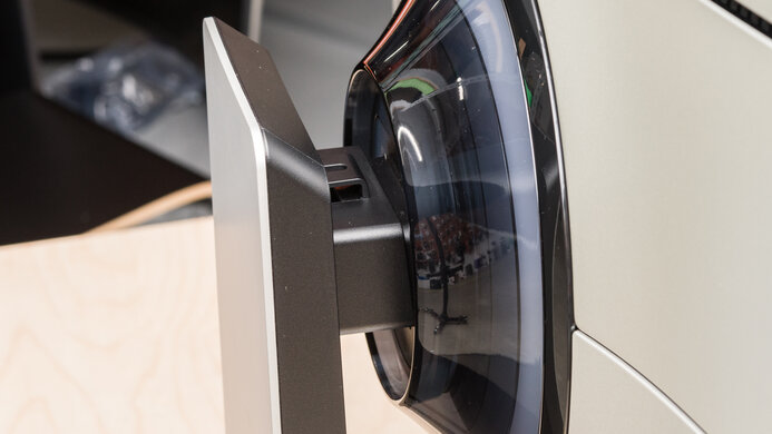 Samsung Odyssey OLED G9/G95SC S49CG95 Ergonomics Picture