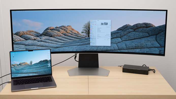 Samsung Odyssey OLED G9/G95SC S49CG95 Display Picture