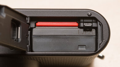 Leica D-Lux 8 Card Slot Picture