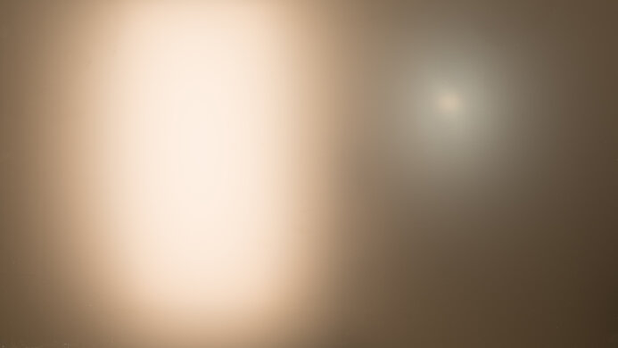 Gigabyte M27Q (rev. 1.0) Bright Room Off Picture