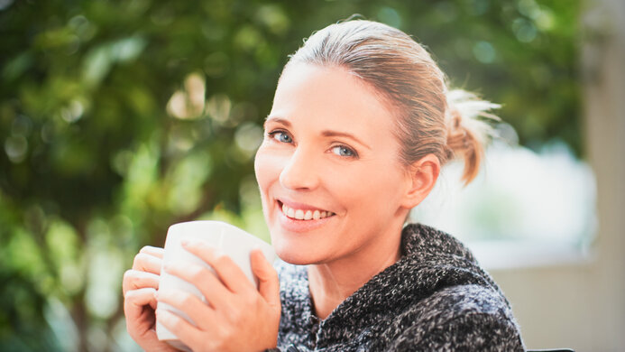 MSI MAG 274UPF Average Room