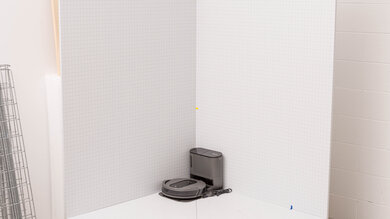 Shark EZ Robot Self-Empty AV911S Storing Picture